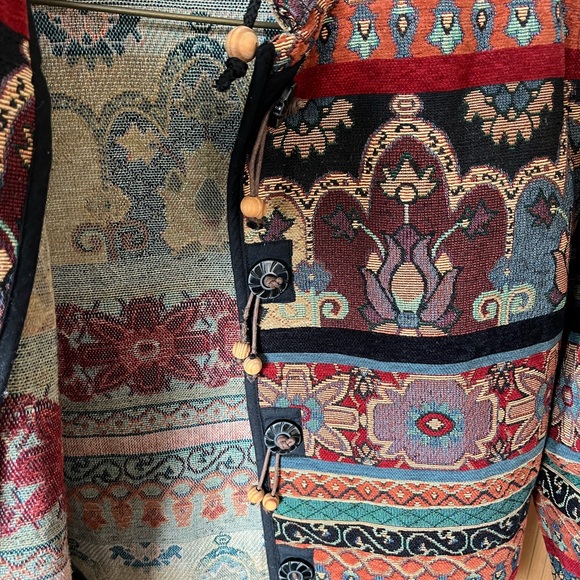 Vintage Flashbacks Patterned Jacket - Picture 4 of 6